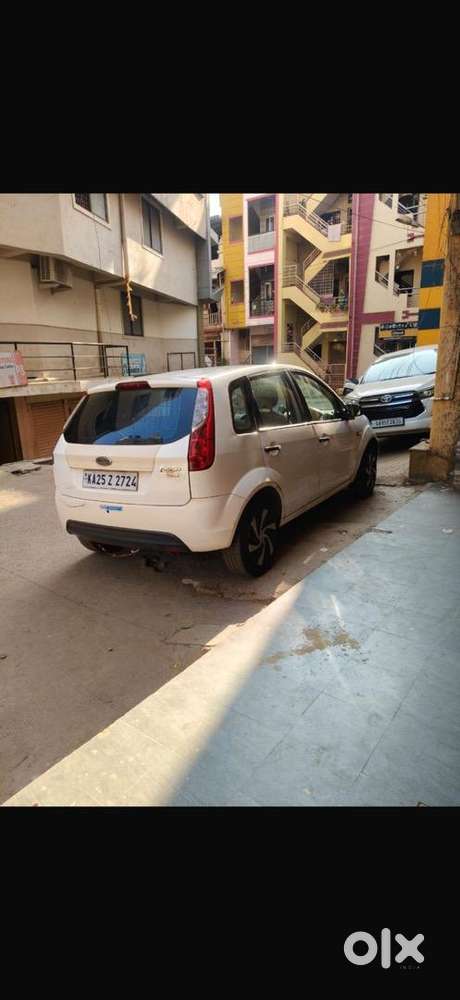 Ford Figo 2011 Diesel 125000 Km Driven Brand New Tyers