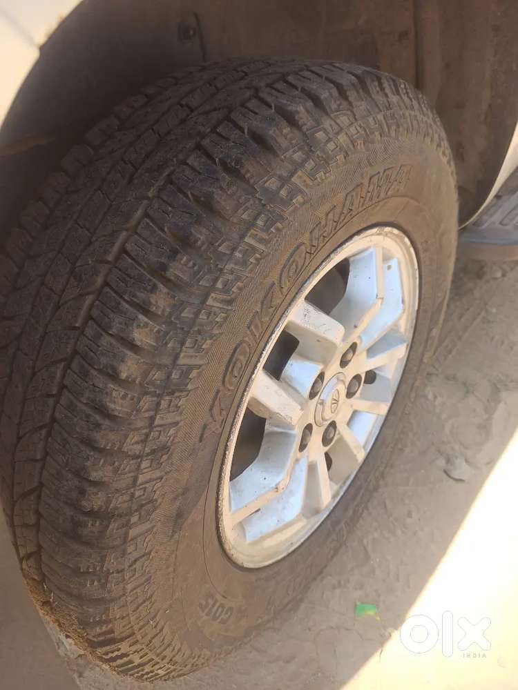 Mahindra Tuv 300 2015 Diesel Well Maintained