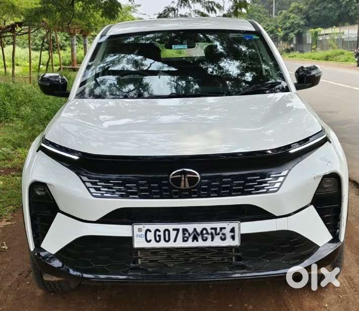 Tata Curvv Creative 1.2 Revotron Petrol 6mt, 2025, Petrol