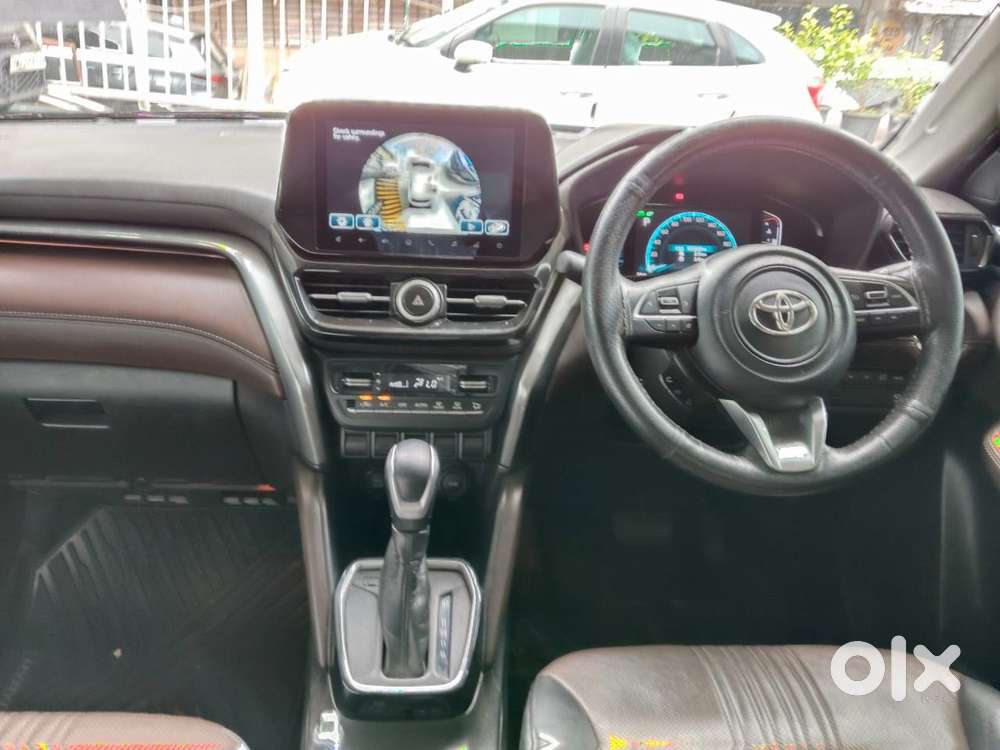 Toyota Urban Cruiser Hyryder 7 Seater V At Awd, 2023, Petrol