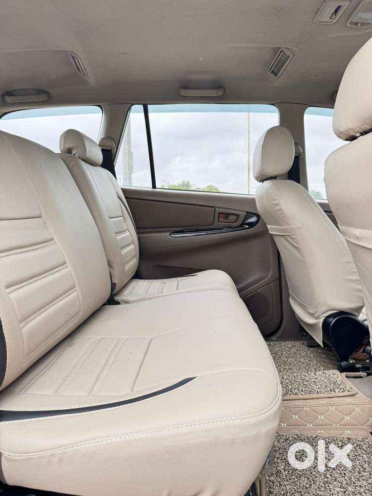 Toyota Innova 2.5 G (diesel) 8 Seater, 2016, Diesel