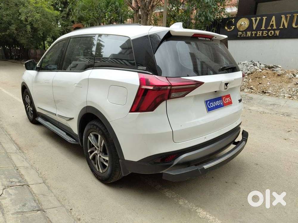 Mahindra Xuv700 2.0 Ax 5 Petrol Mt 7 Str, 2023, Petrol