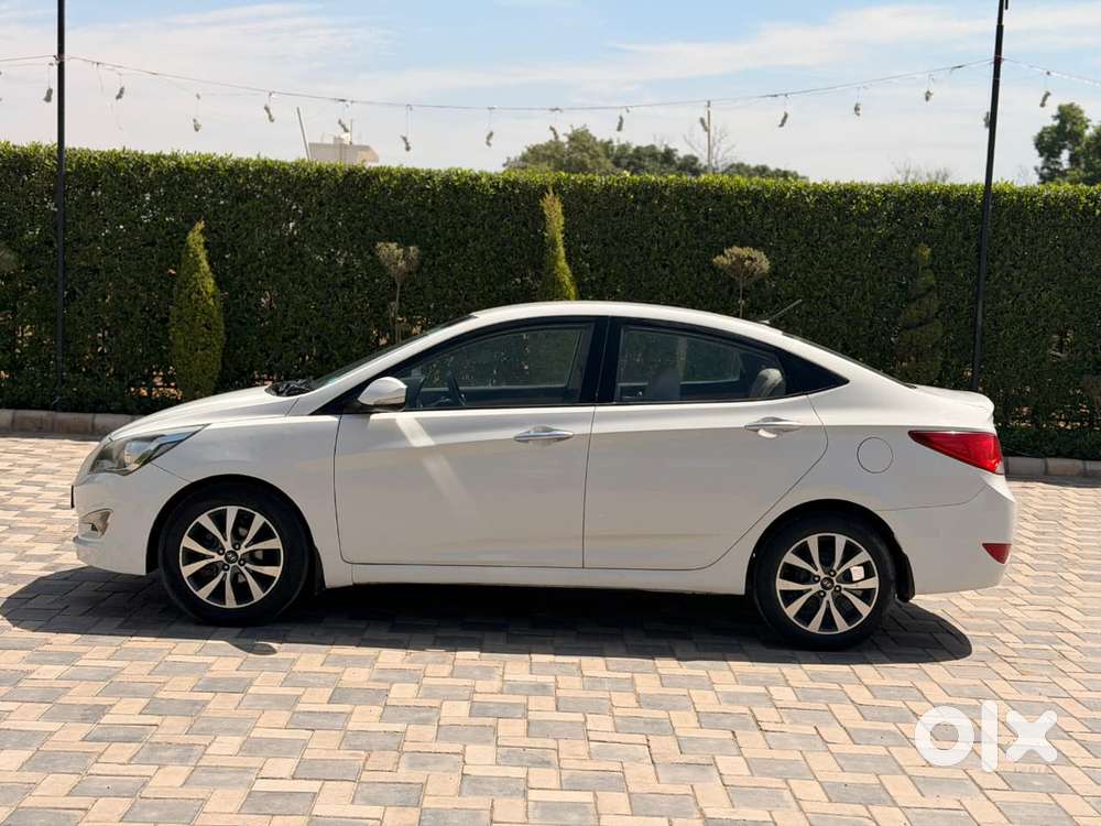 Hyundai Verna Fluidic 1.6 Crdi Sx Opt, 2015, Diesel