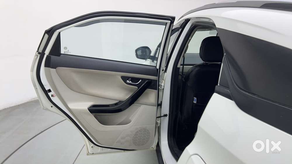 Tata Nexon 1.2 Revotron Xz Plus, 2022, Petrol