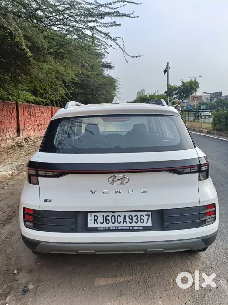 Hyundai Venue 1.0 Sx (o) Turbo Dct, 2024, Petrol