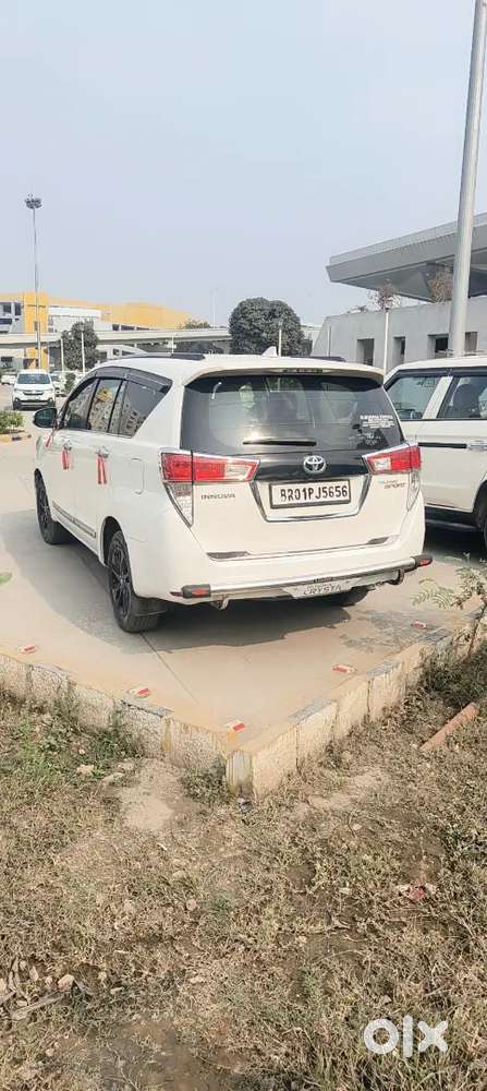 Toyota Innova Hycross 2018