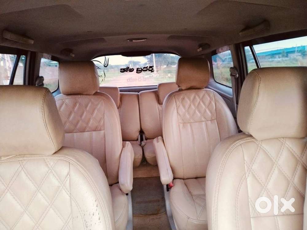 Toyota Innova (2009) Bucket Seats