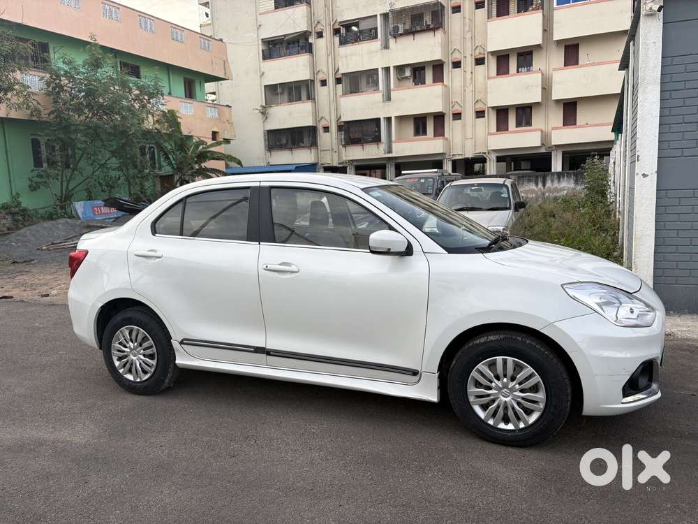 Maruti Suzuki Swift Dzire, 2022, Petrol
