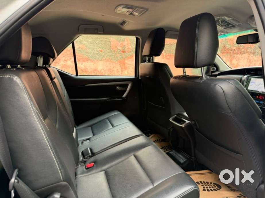 Toyota Fortuner, 2025, Petrol