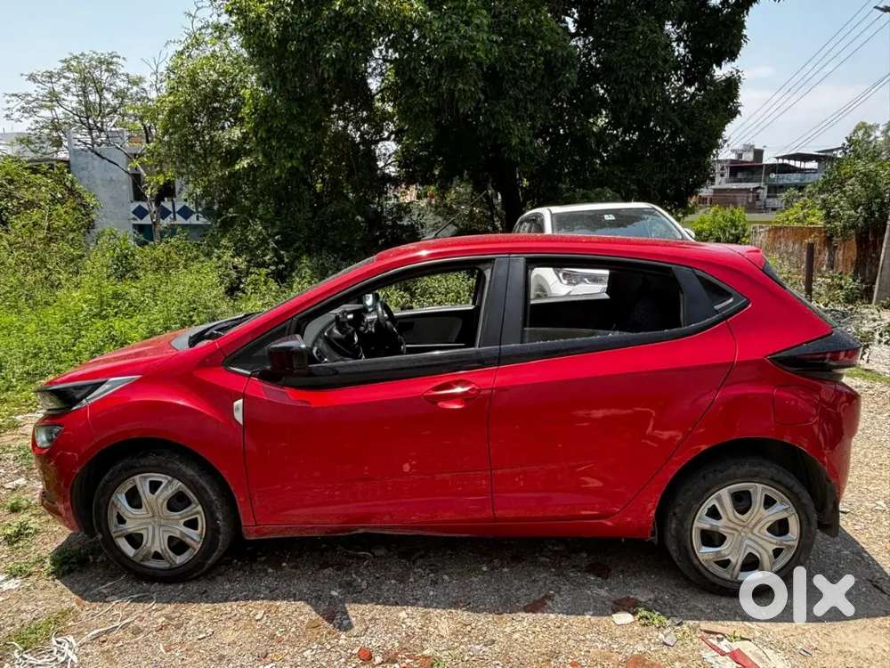 2022 Tata Altroz Petrol Manual