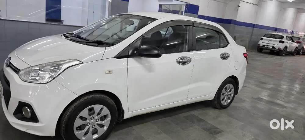 Hyundai Xcent 2016 Petrol 124000 Km Driven