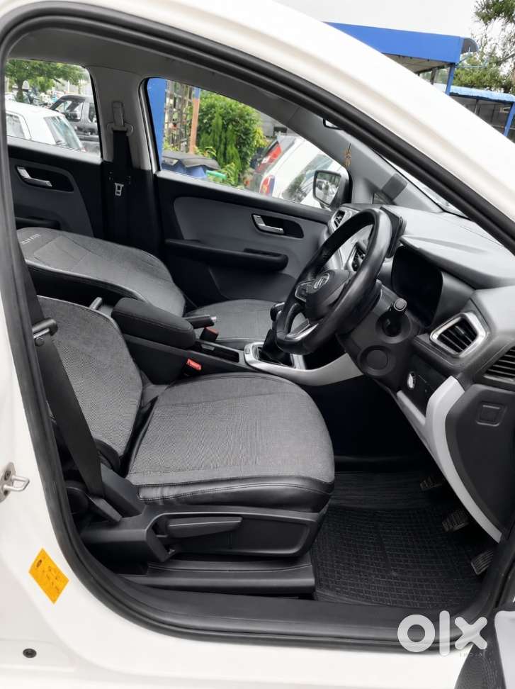 Tata Altroz Xz, 2020, Petrol