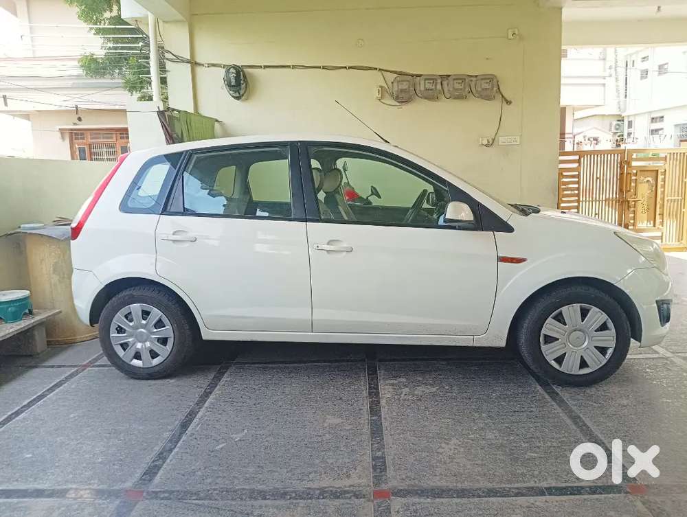 Lovely Ford Figo Diesel Zxi 2013 Sports Look