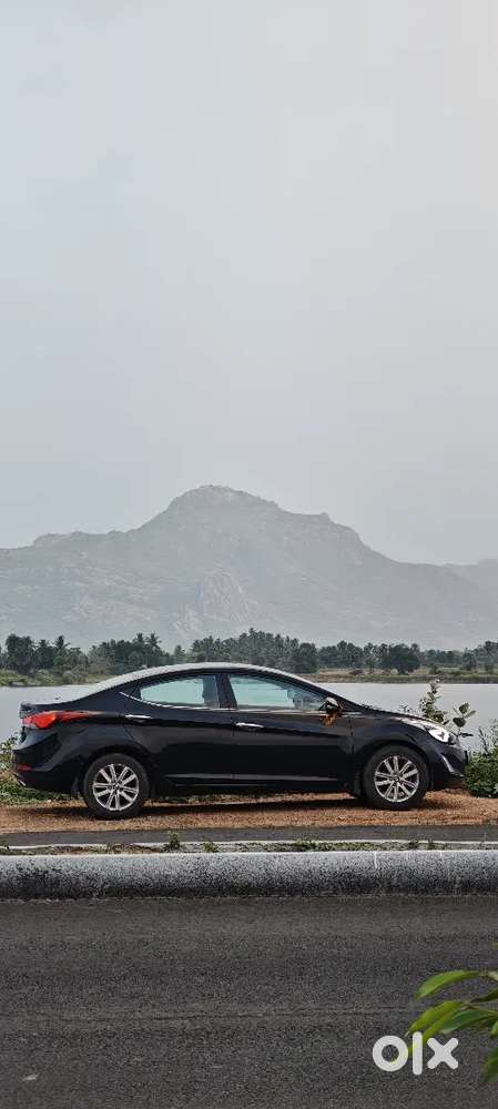 Hyundai Elantra 2015 Petrol Well Maintained
