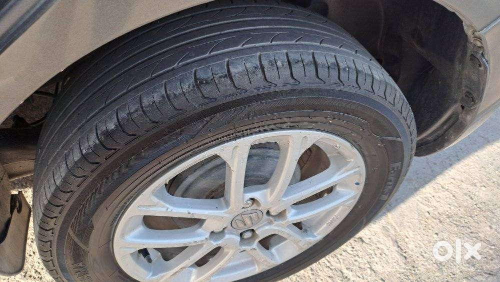 Maruti Suzuki Swift 1.3 Zxi, 2023, Petrol