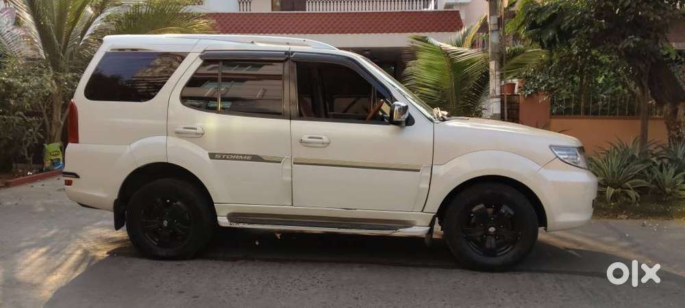 Tata Safari Storme, 2014, Diesel