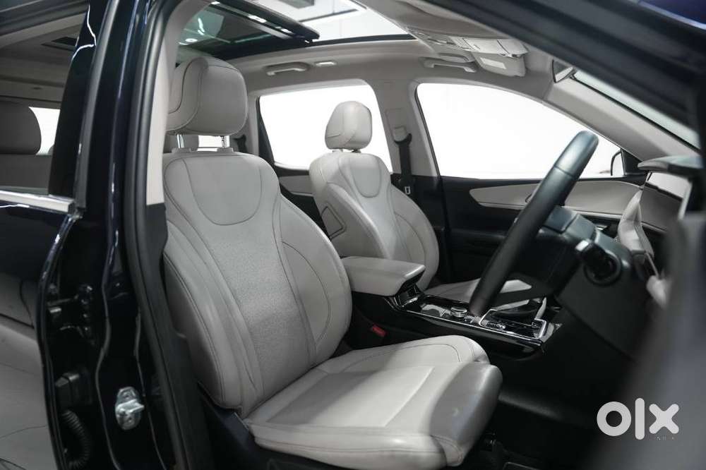 Mahindra Xuv700 2.2 Ax 7 Diesel At Luxury Pack Str, 2023, Diesel