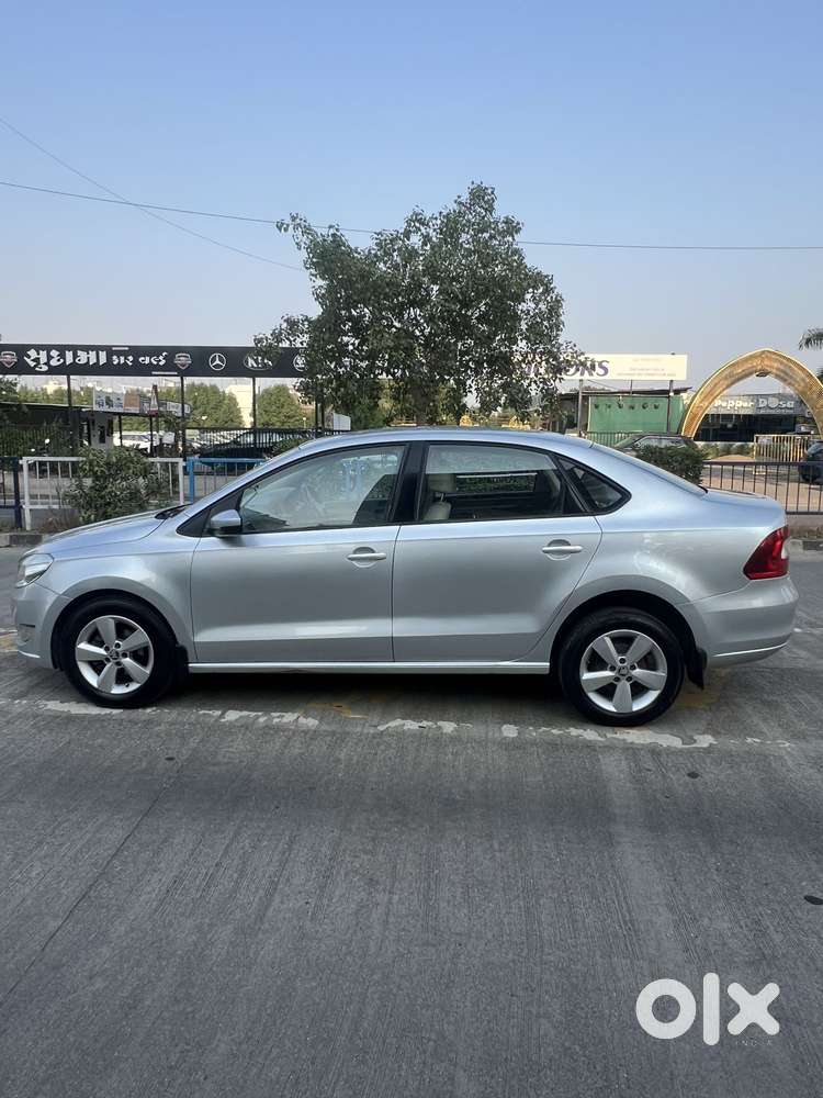 Skoda Rapid 1.5 Tdi Style/1.5 At Style, 2016, Diesel