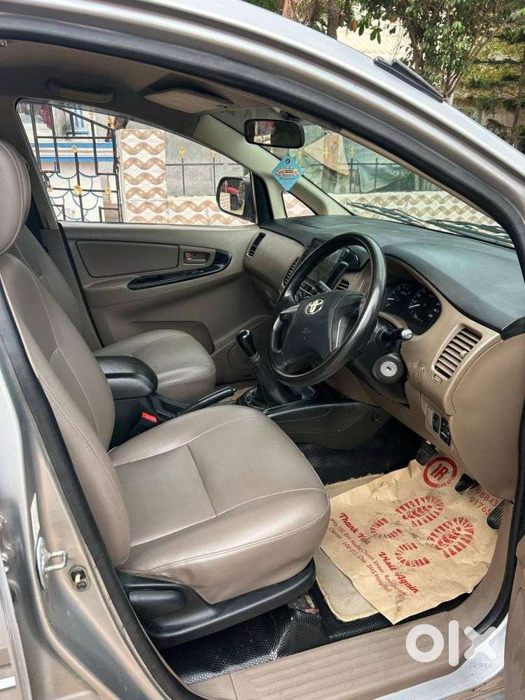 Toyota Innova 2.5 G (diesel) 8 Seater, 2015, Diesel