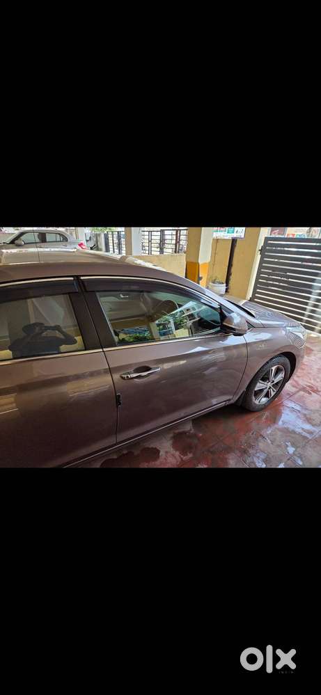 2017 (dec) Hyundai Verna 1.6 Crdi Sx (diesel)  Py-01