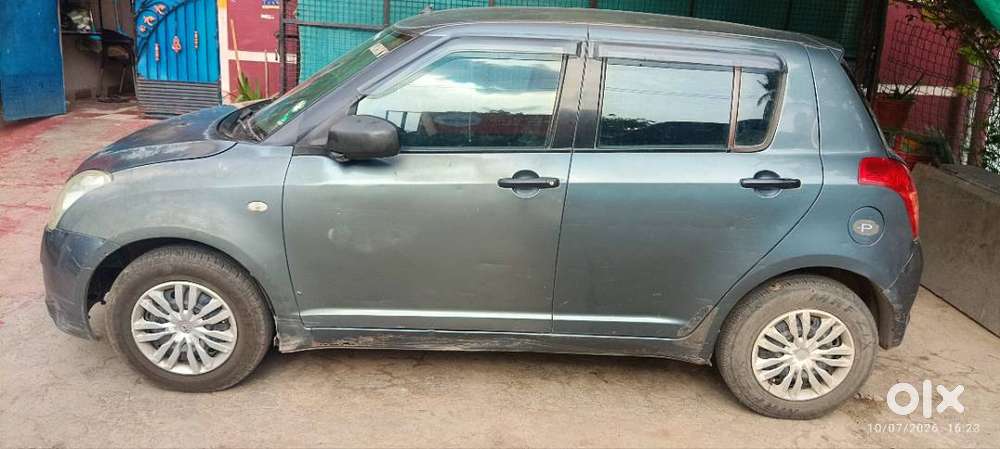 Maruti Suzuki Swift 2006 Petrol Model In Good Running Condition.