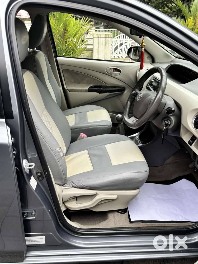 Toyota Etios Liva Vx, 2015, Petrol