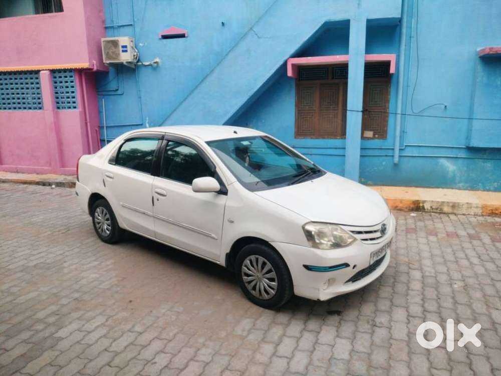 Toyota Etios, 2012, Petrol