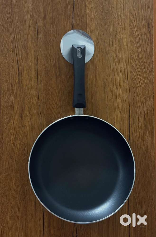Non stick induction base pan