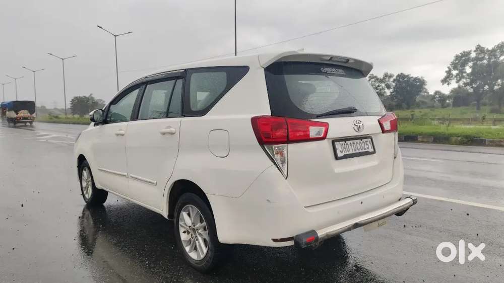 Toyota Innova Crysta 2.4 G 2018