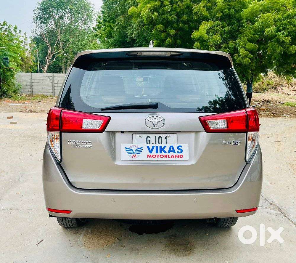 Toyota Innova Crysta 2.8 Zx At 7 Seater, 2016, Diesel
