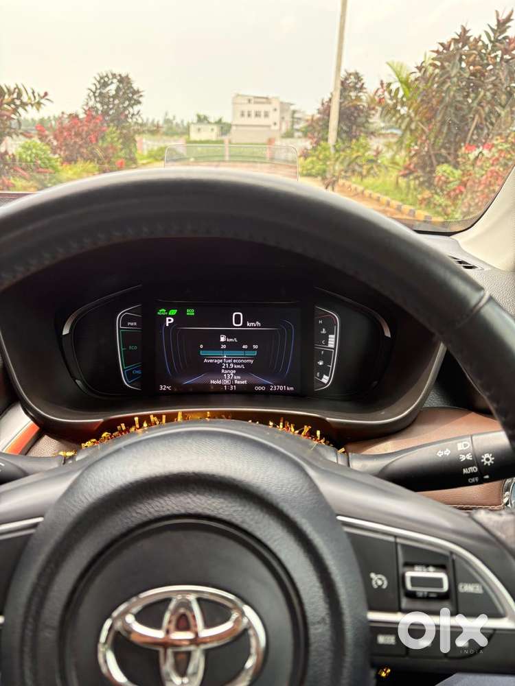 Toyota Urban Cruiser Hyryder 1.5 V Hybrid, 2025, Cng & Hybrids