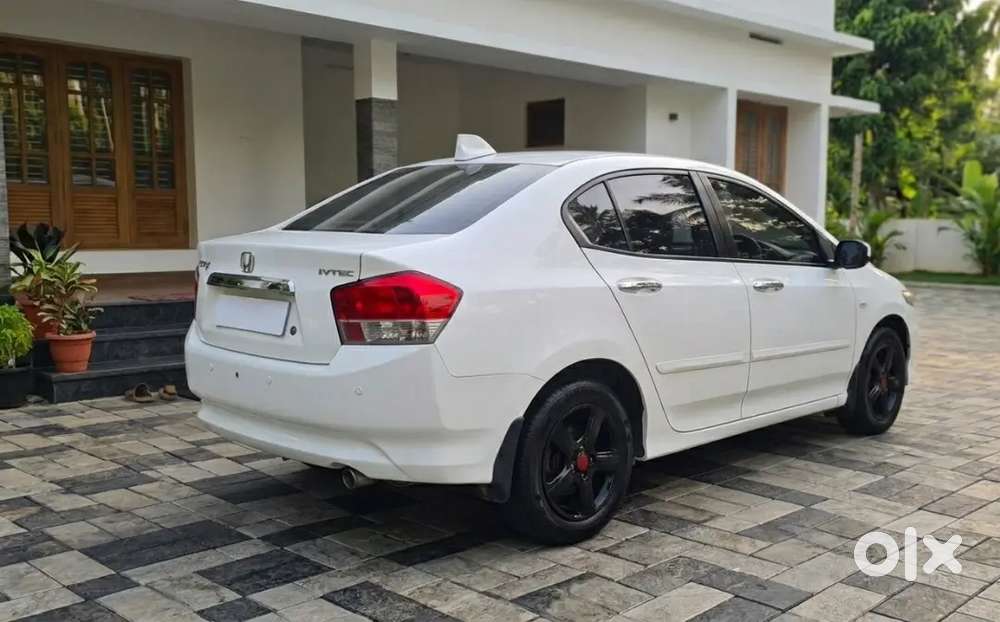 Honda City Petrol Mt 2011 2nd Owner