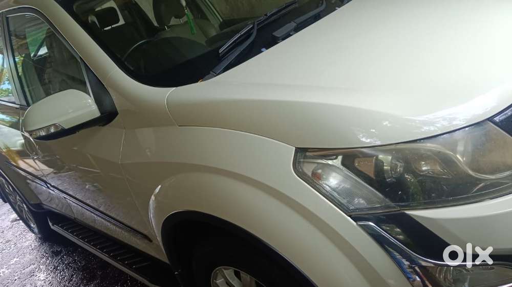 Mahindra Xuv500 W10 2016