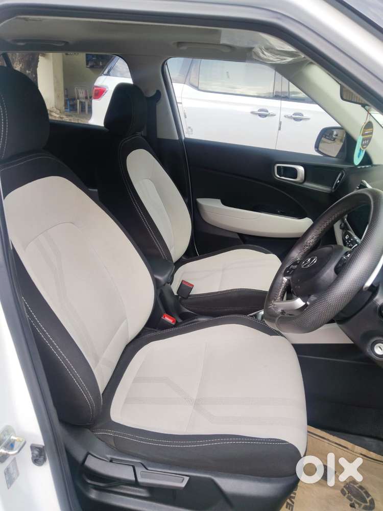 Hyundai Venue 1.0 S (o) Turbo Dct, 2024, Petrol
