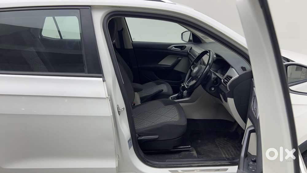 Volkswagen Taigun 1.0 Tsi Highline At, 2022, Petrol