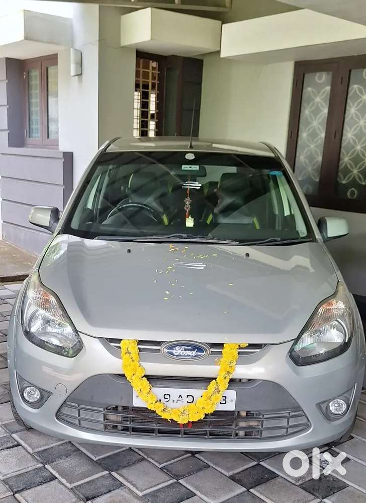 Ford Figo Titanium 2012