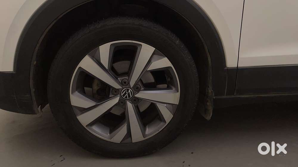 Volkswagen Taigun Topline 1.0 Tsi At (electric Seats), 2022, Petrol