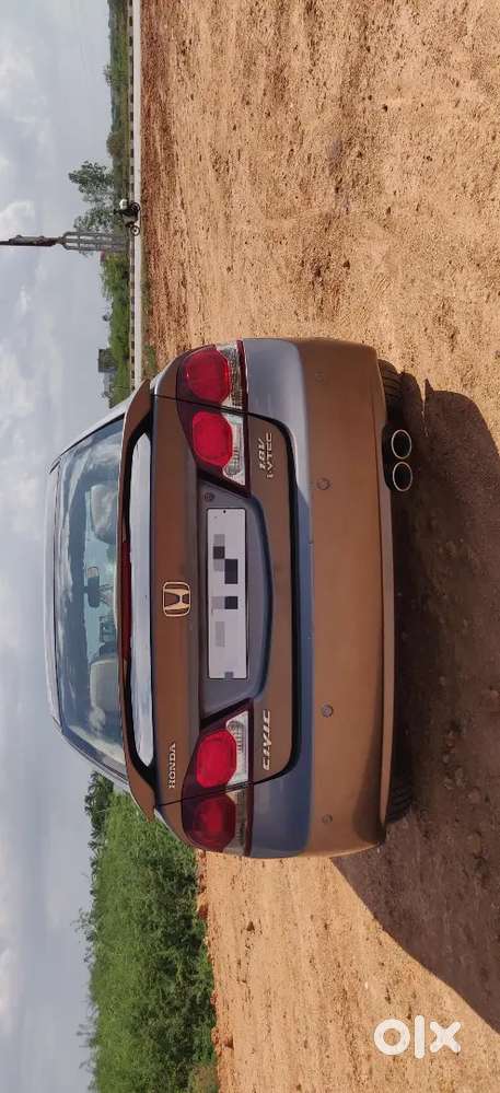 Honda Civic 1.8 V Limited Edition With Sunroof