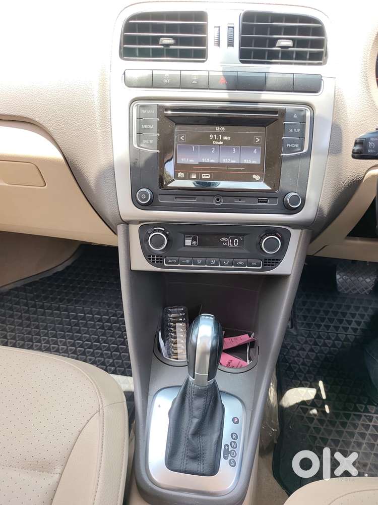 Volkswagen Vento Petrol Highline At, 2017, Petrol