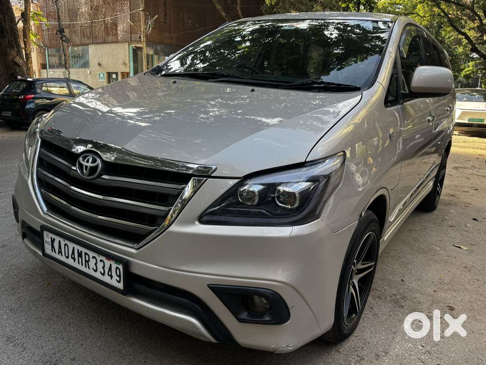 Toyota Innova 2.5 Gx (diesel) 7 Seater Bs Iv, 2016, Diesel