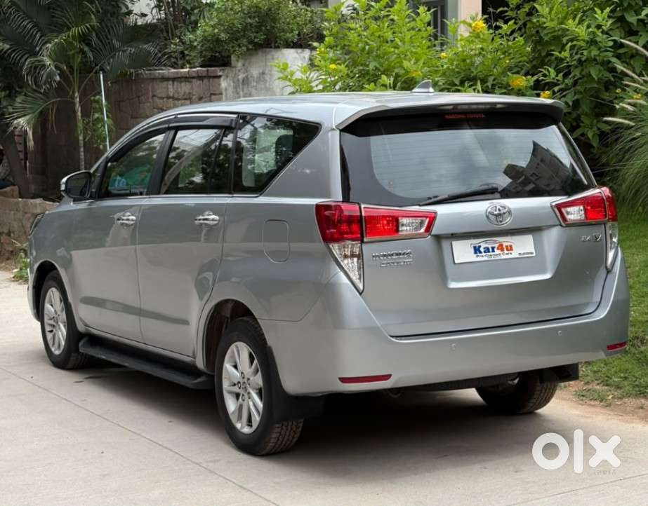 Toyota Innova Crysta 2.4 V 8 Str, 2016, Diesel