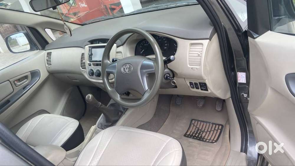 Toyota Innova 2015 Diesel Well Maintained