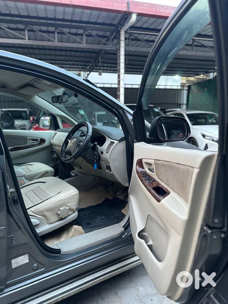 Toyota Innova 2.5 V 7 Str, 2013, Diesel