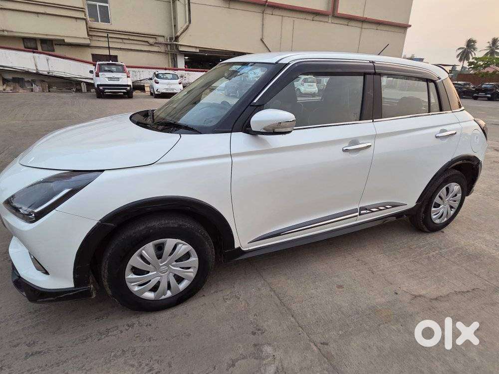 Maruti Suzuki Swift Vxi Optional, 2025, Cng & Hybrids