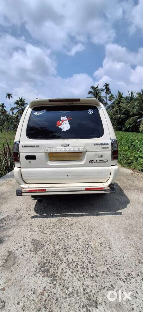 Chevrolet Tavera Neo 3 Ls 7 Seater Bs Iii, 2013, Diesel