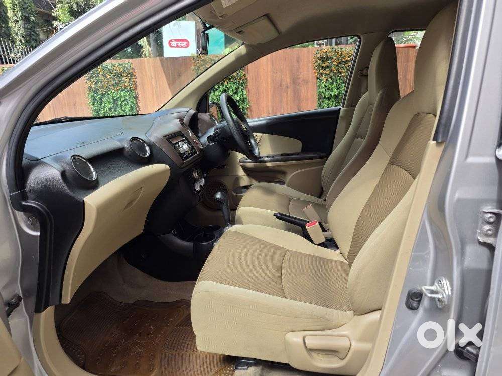 Honda Brio V Automatic, 2012, Petrol