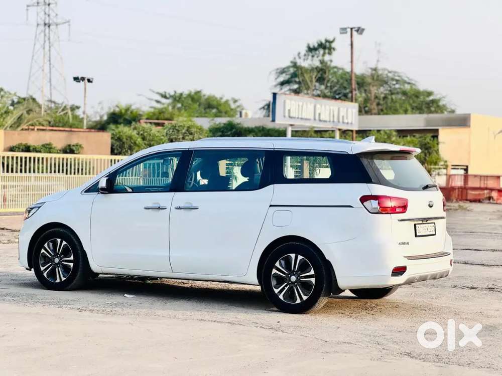 2021 Kia Carnival Limousine Plus