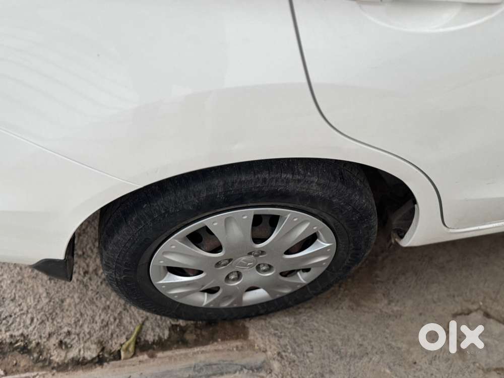 Honda Amaze 2015 Petrol Well Maintained
