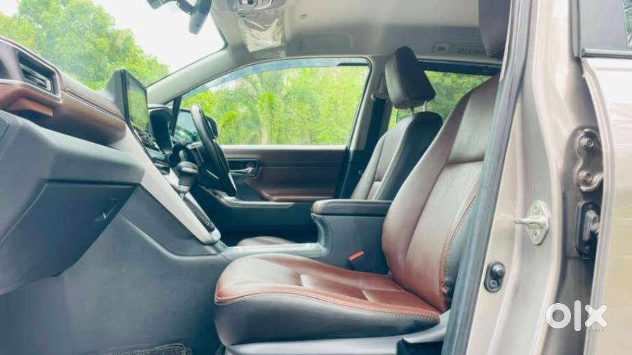 Toyota Innova Hycross 2.0 Vx Hybrid 7 Str, 2023, Cng & Hybrids