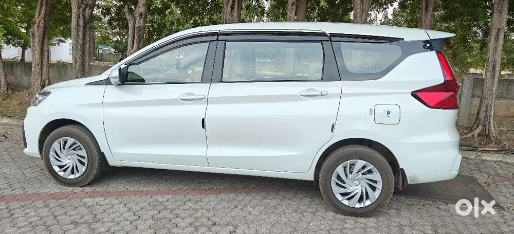 Maruti Suzuki Ertiga Vxi 2026